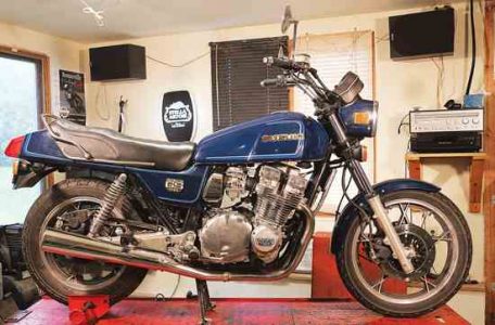 Replace Suzuki GS1100 Clutch Plates Image